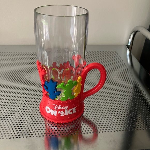 "Disney On Ice" 7" Tall Light Up Cup Mug w Mickey  Minnie, Goofy, Donald - Picture 7 of 8